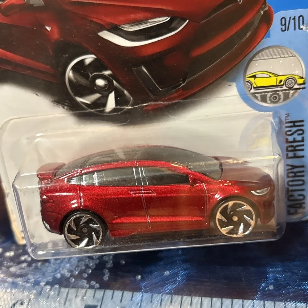 New (8) Hot Wheels Cool Classics‎ Diecast Car